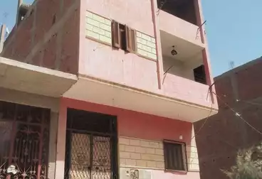 House / Home For sale - 9 rooms