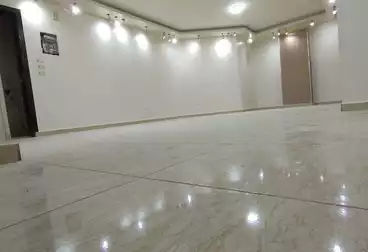Apartments For sale - 2 rooms - floor 8