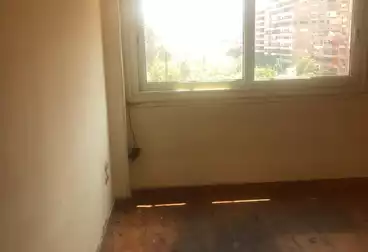 Apartments For sale - 3 rooms - floor 5