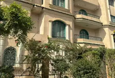 Separate Villa For sale - 12 rooms