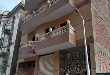 House / Home For sale - 4 rooms