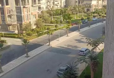 Apartments For sale - 3 rooms - floor 4