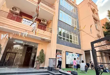 مبنى إداري للإيجار - 20 غرف
