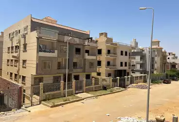 شقق للبيع - 3 غرف - بالدور 1