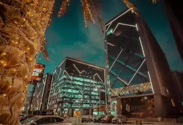 مقر إداري للإيجار - 3 غرف - بالدور 4