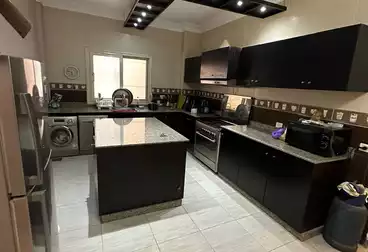 شقق للبيع - 3 غرف - بالدور 2
