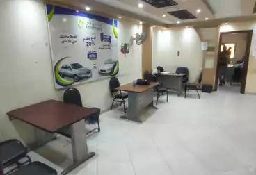 Administrative For rent - 5 rooms - floor 1