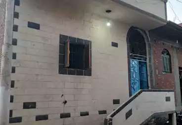 House / Home For sale - 3 rooms