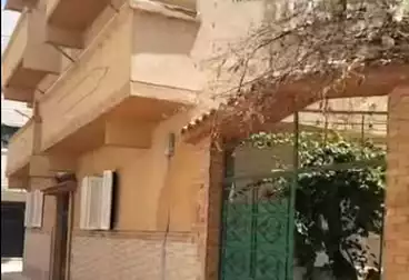 منزل / بيت للبيع - 6 غرف
