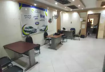 Administrative For rent - 5 rooms - floor 1