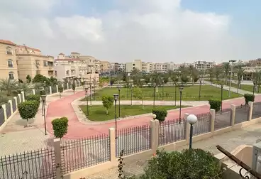 شقق للبيع - 3 غرف - بالدور 1