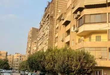 Apartments For sale - 4 rooms - floor 1