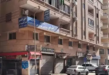 عيادات للبيع - 6 غرف - بالدور 1