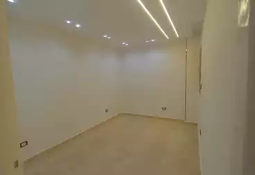Apartments For sale - 3 rooms - floor 8