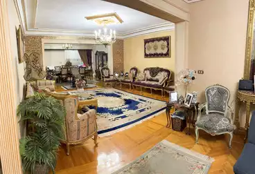 Apartments For sale - 3 rooms - floor 8