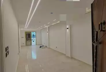 Apartments For sale - 3 rooms - floor 8