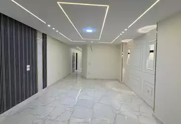 Apartments For sale - 3 rooms - floor 1