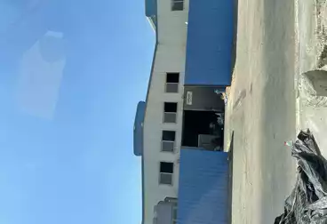 مصنع للبيع