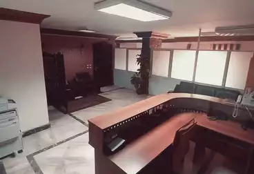 Administrative For sale - 6 rooms - floor 5