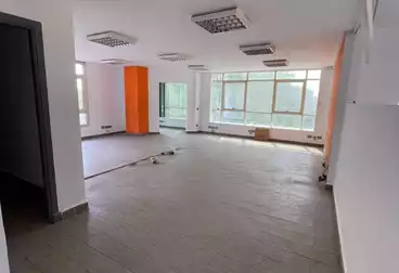 Administrative For rent - 5 rooms - floor 4