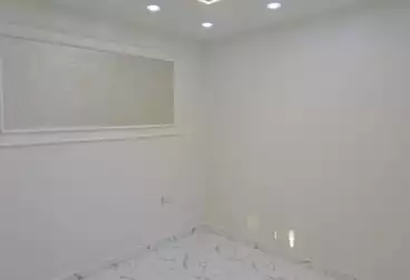 undefined undefined - 2 rooms - floor 5