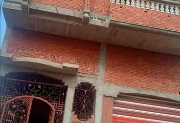 Building For sale - 6 rooms