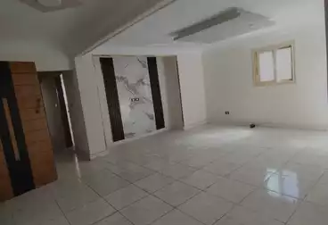 Apartments For sale - 3 rooms - floor 1