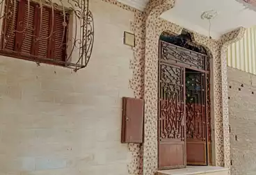 House / Home For sale - 4 rooms