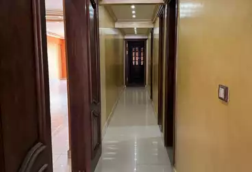 شقق للإيجار - 3 غرف - بالدور 8
