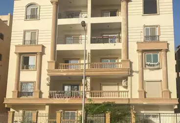 Apartment with Garden For sale - 3 rooms - floor 0