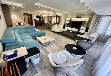Furnished Apartment For sale - 3 rooms - floor 4