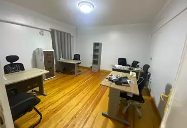 Offices For sale - 5 rooms - floor 6