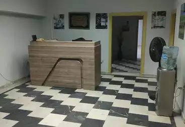 Administrative For sale - 5 rooms - floor 1