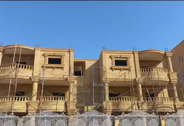 شقق للبيع - 4 غرف - بالدور 0
