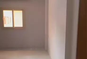 شقق للبيع - 3 غرف - بالدور 1