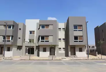 عقارات للبيع - 3 غرف - بالدور 0
