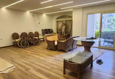 Apartment with Garden For sale - 2 rooms - floor 0