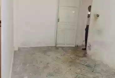 Apartments For sale - 3 rooms - floor 1