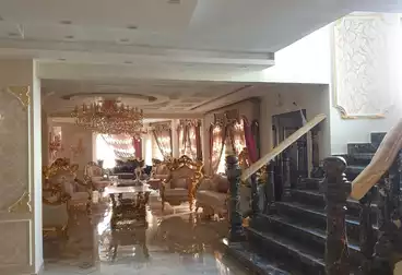 فلل للبيع - 6 غرف