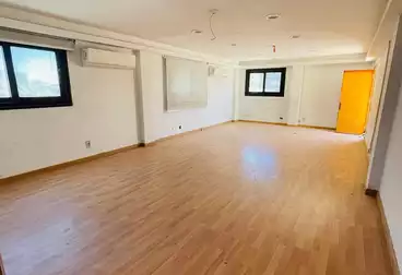 Administrative For rent - 6 rooms - floor 4
