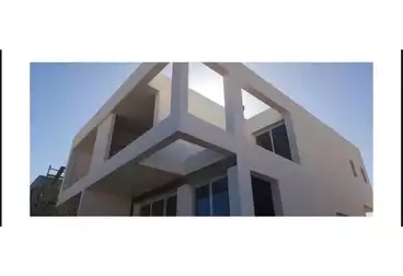 توين هاوس للبيع - 4 غرف