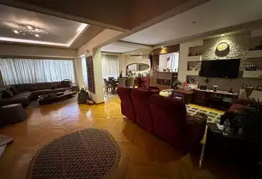 Furnished Apartment For sale - 2 rooms - floor 7