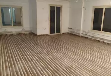 Apartments For sale - 3 rooms - floor 1