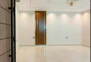 Apartments For sale - 3 rooms - floor 2
