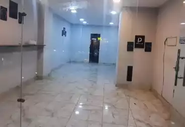 تجاري للإيجار - بالدور 0