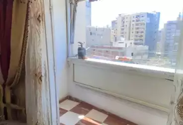 Apartments For sale - 3 rooms - floor 8