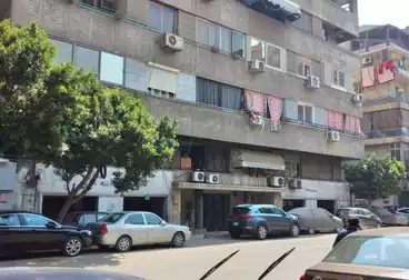 عقارات للبيع - 6 غرف - بالدور 3