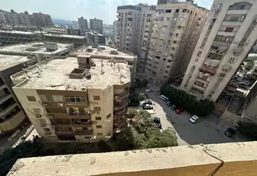 عقارات للبيع - 3 غرف - بالدور 8