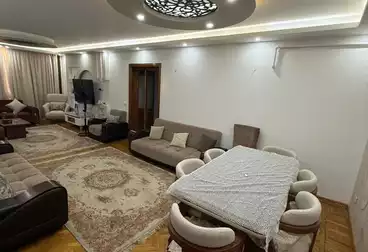 Furnished Apartment For sale - 3 rooms - floor 9