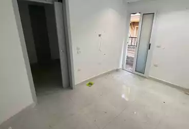 Apartments For sale - 2 rooms - floor 2
